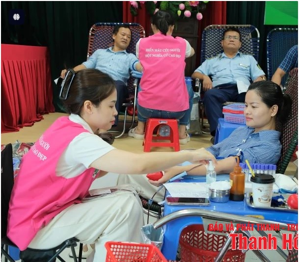 Cán bộ, người lao động Sở Công Thương tham gia hiến máu nhân đạo